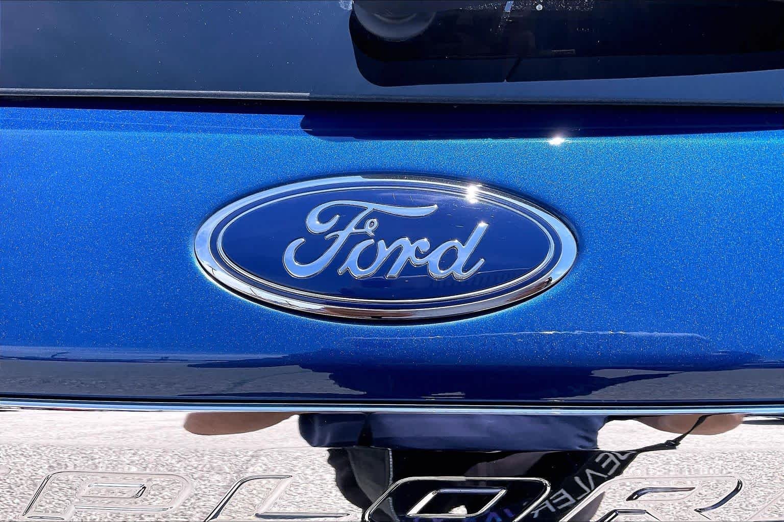 Used 2021 Atlas Blue Metallic Ford XLT image 32