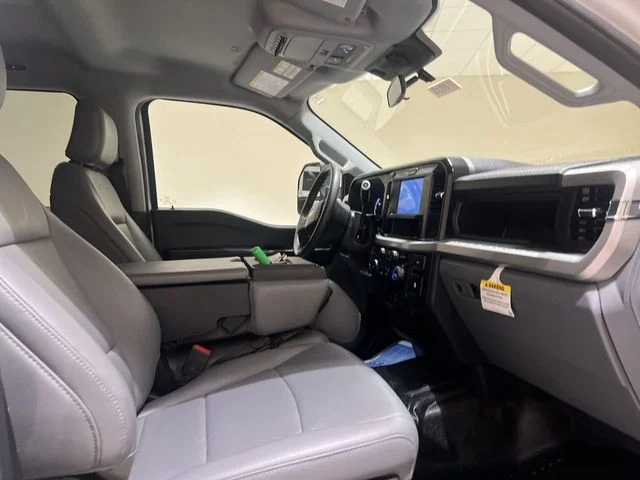 Certified Used 2025 Oxford White Ford XL image 22