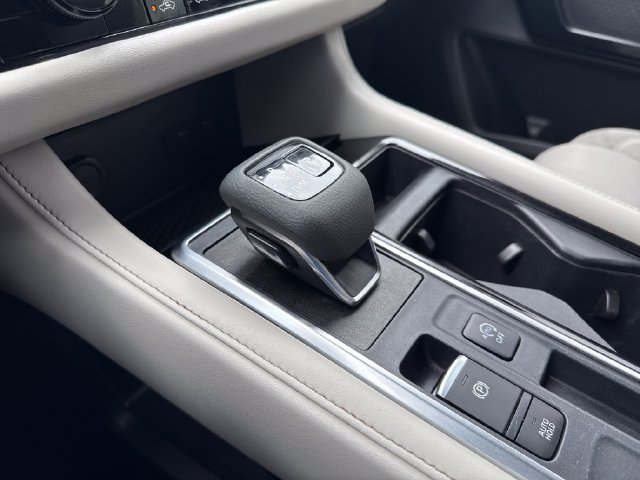 Used 2024 Blue Nissan SV image 23