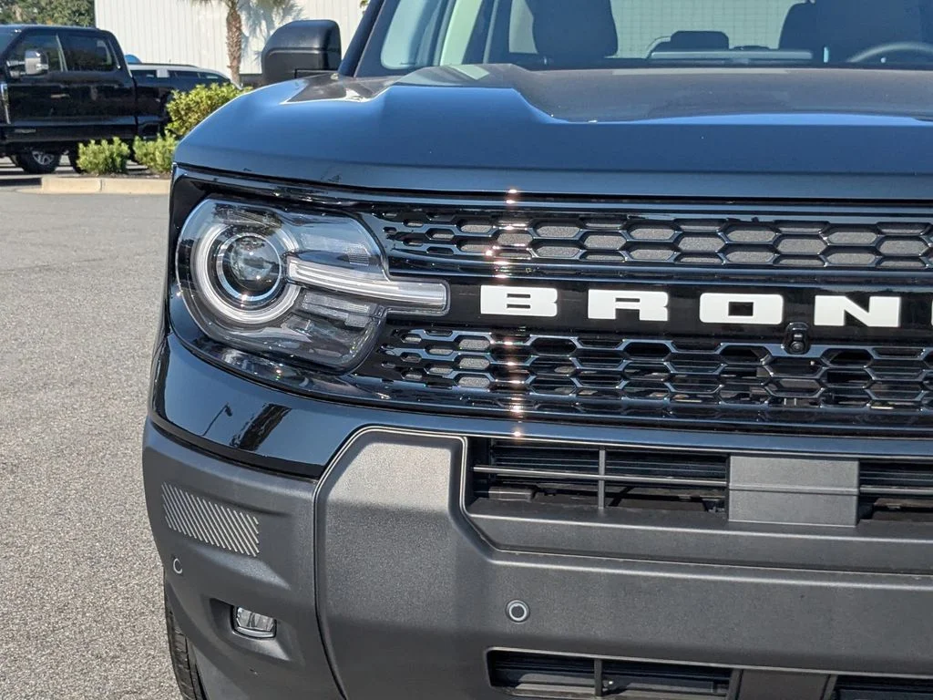 New 2025 Shadow Black Ford Outer Banks image 10