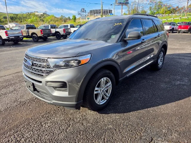 Used 2023 Gray Metallic Ford XLT image 1