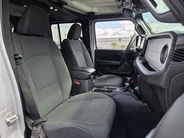 Used 2024 Silver Jeep Sport S image 15