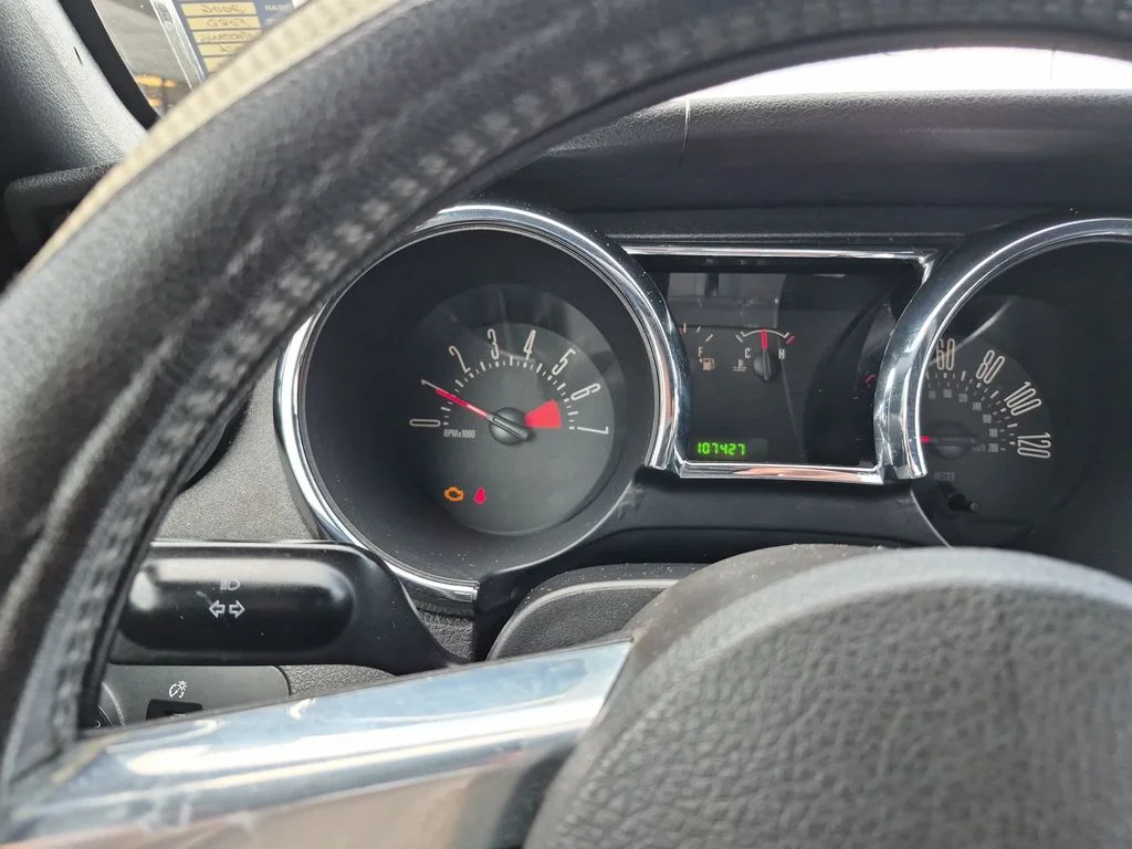 Used 2006 Black Ford V6 image 19