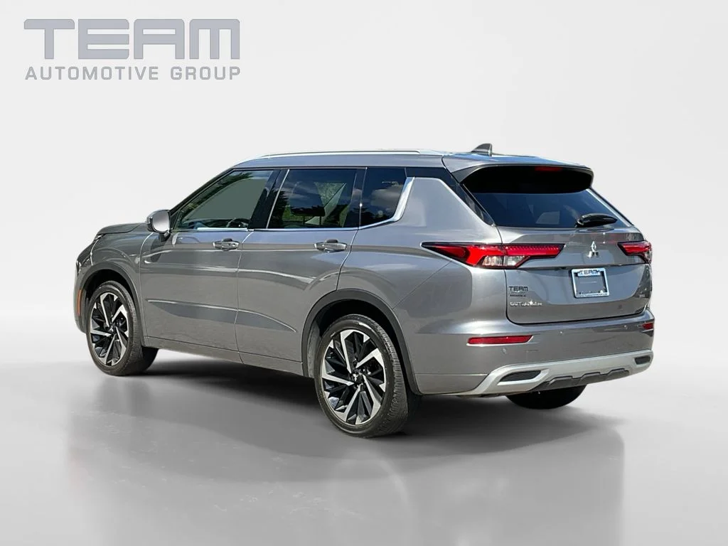 Used 2022 Silver Mitsubishi SEL image 5