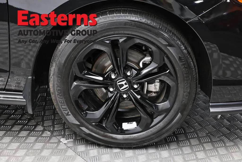 Used 2025 Black Honda SE image 30
