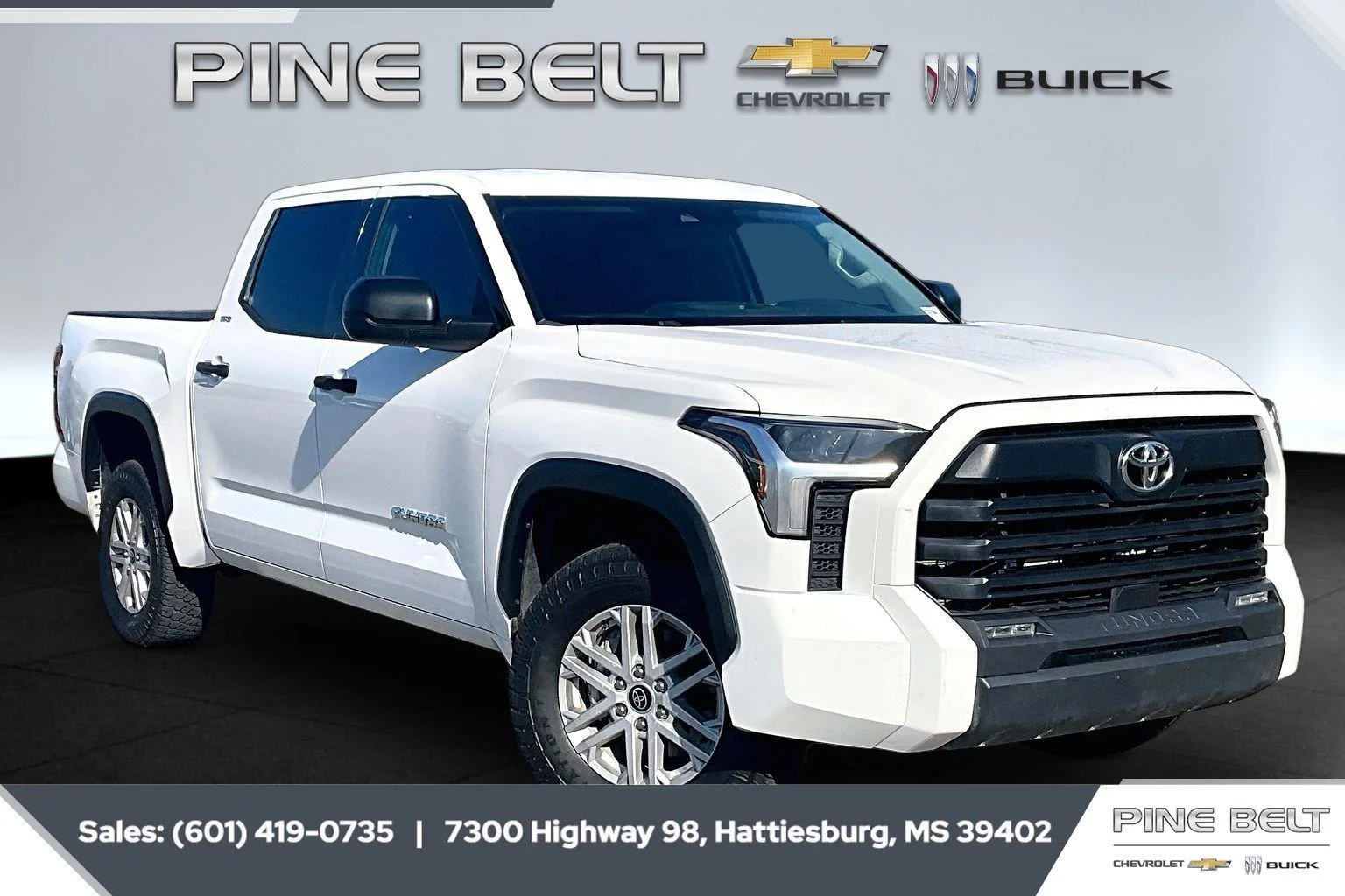 Used 2023 Ice Cap Toyota SR5 image 1