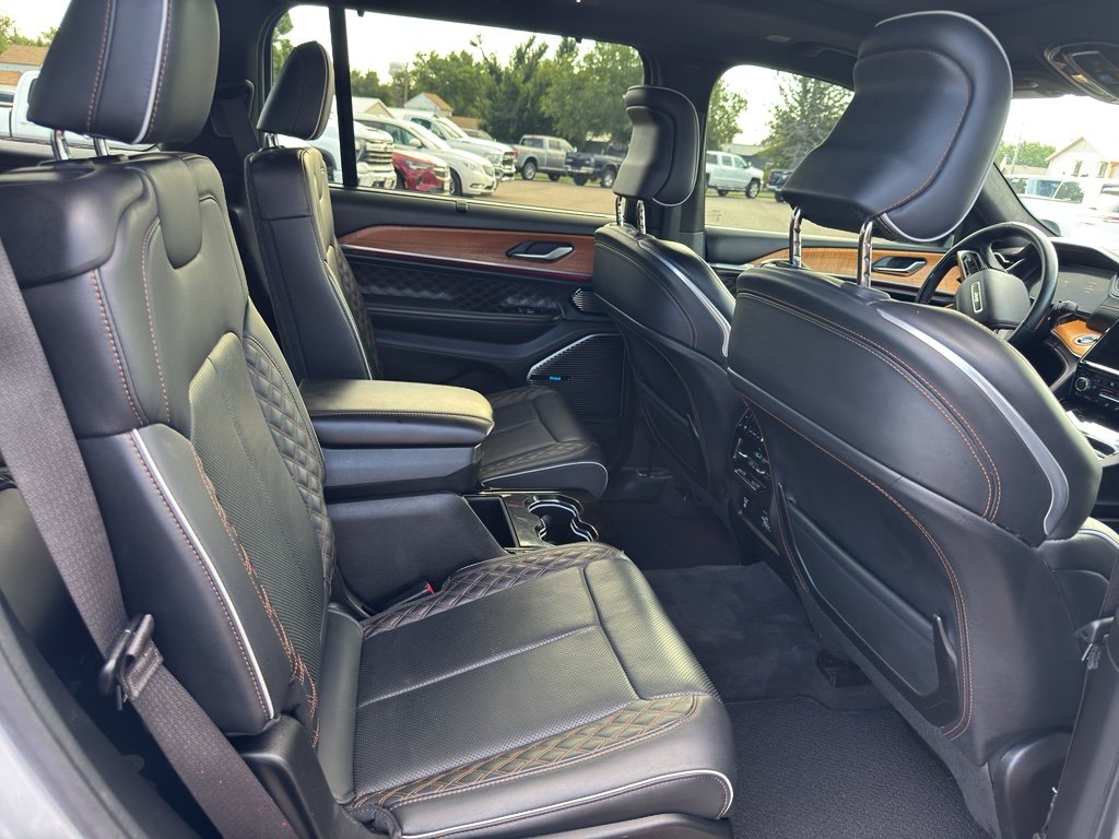 Used 2021 Silver Zynith Jeep Summit Reserve image 17