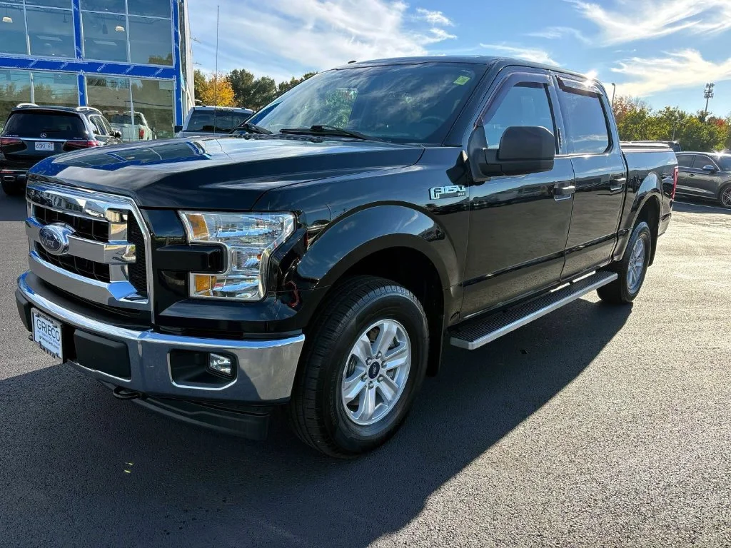 Used 2017  Ford XLT image 6