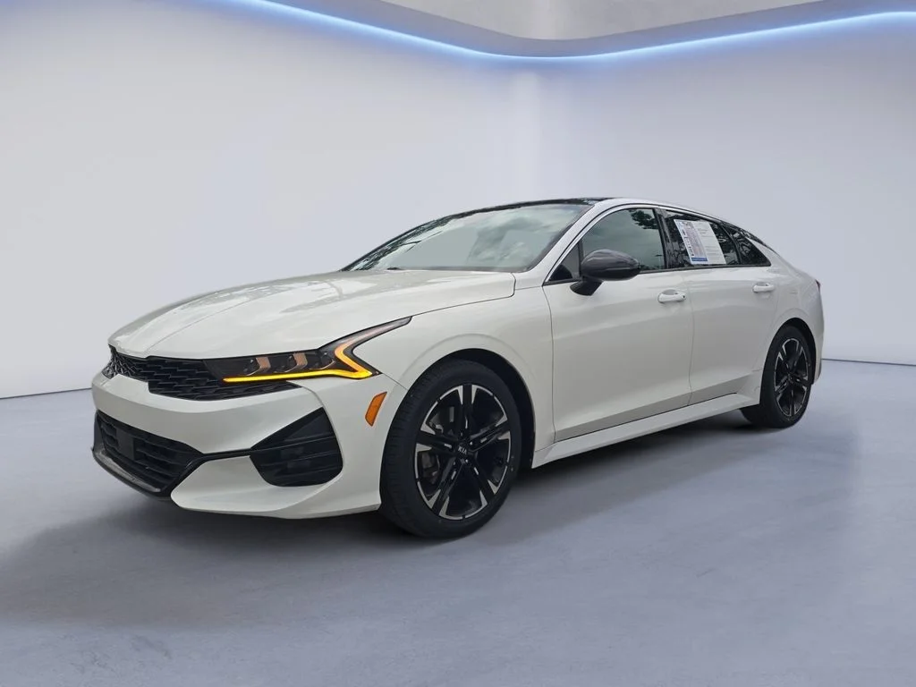 2021 Kia Optima GT-Line AWD's photo