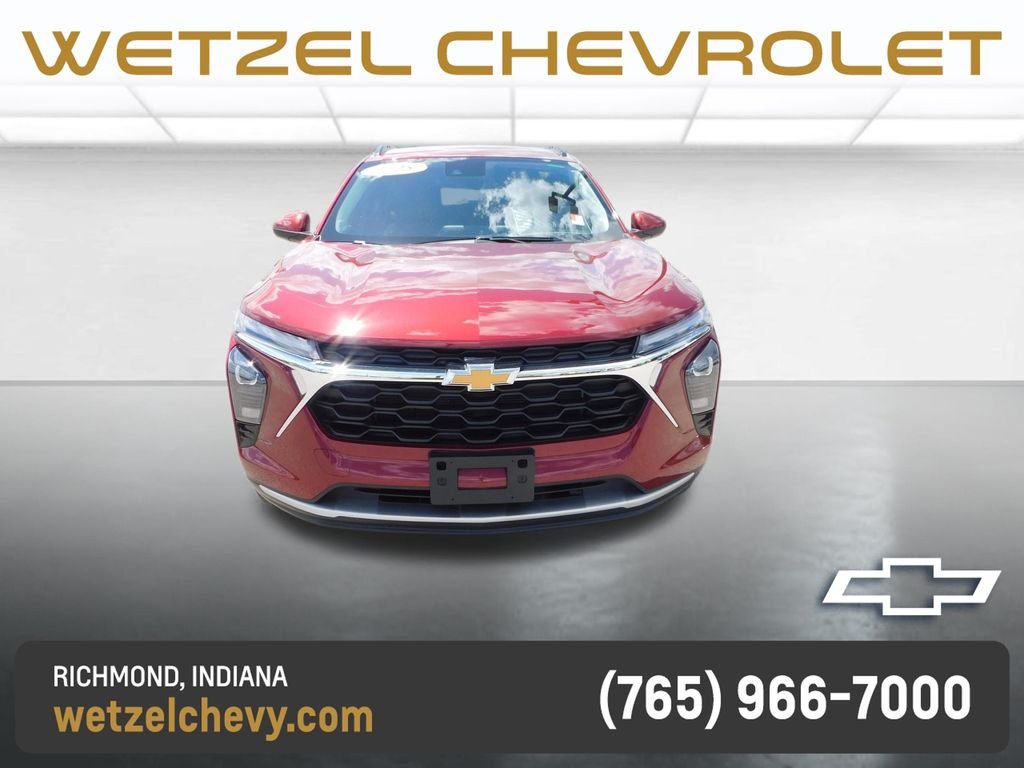 Used 2025 Red Chevrolet LT image 8