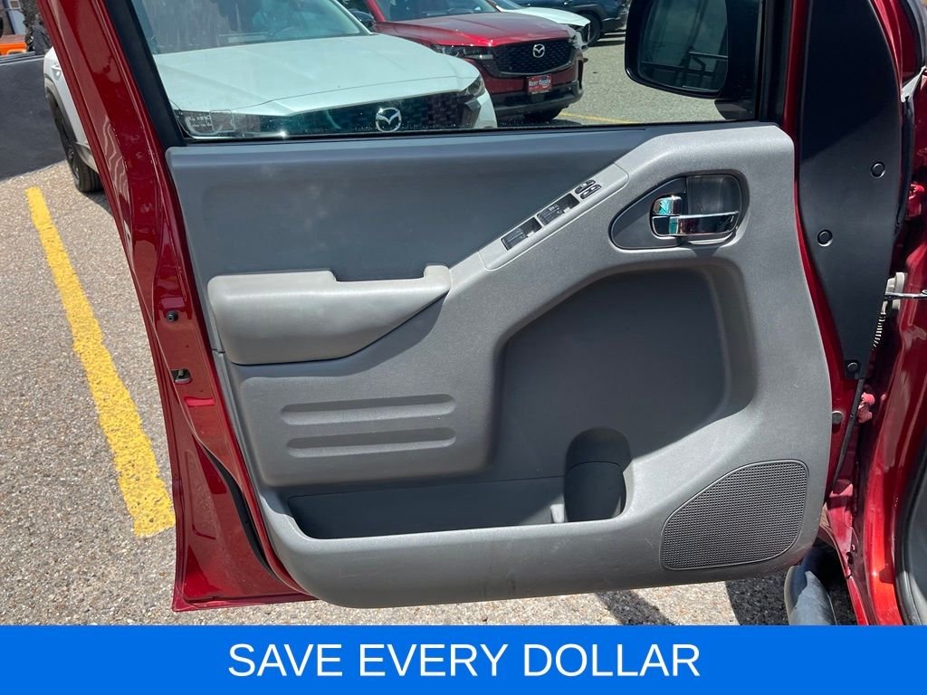 Used 2015 Red Nissan SV image 12