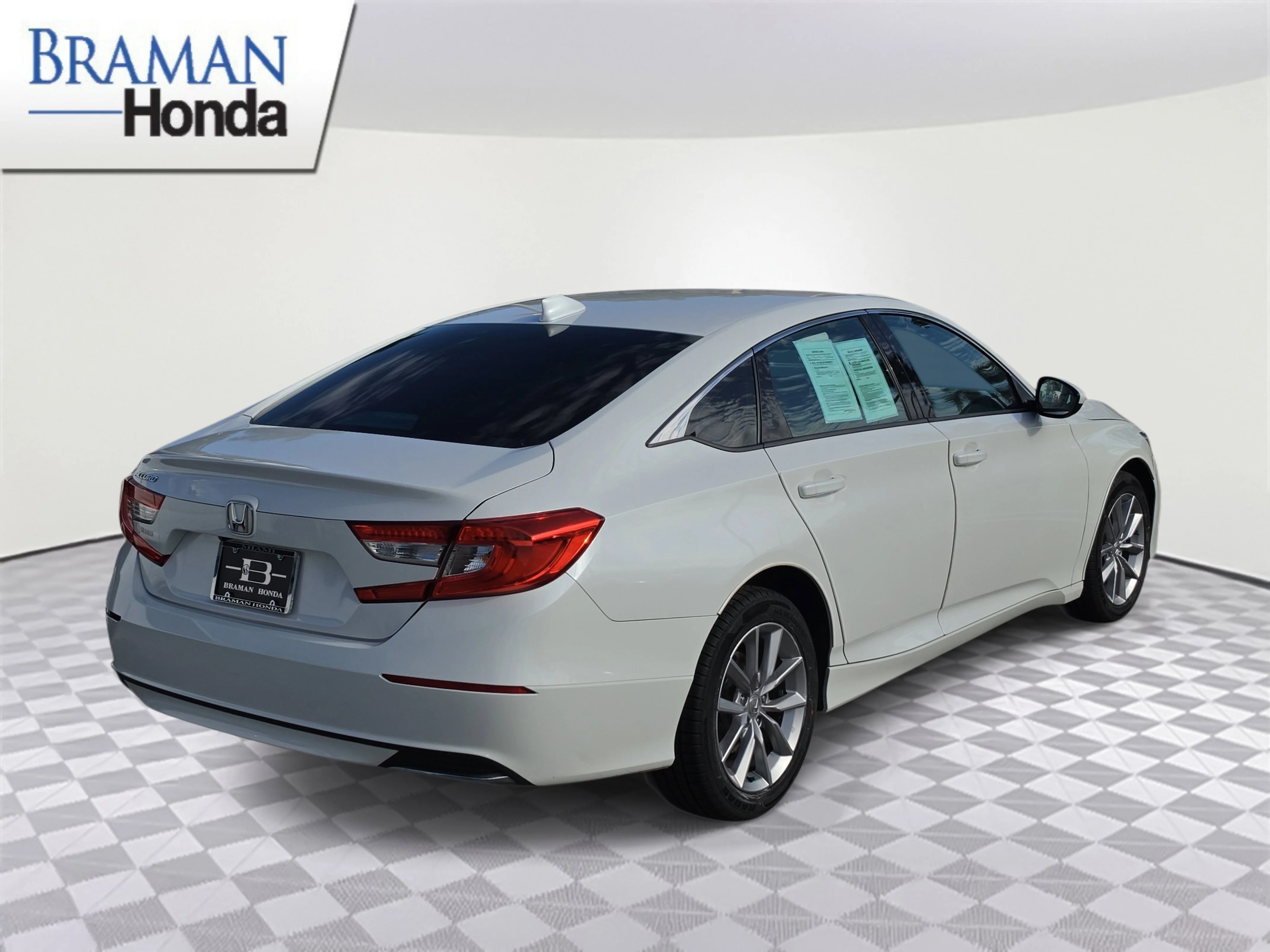 Certified Used 2021 Platinum White Pearl Honda LX image 3