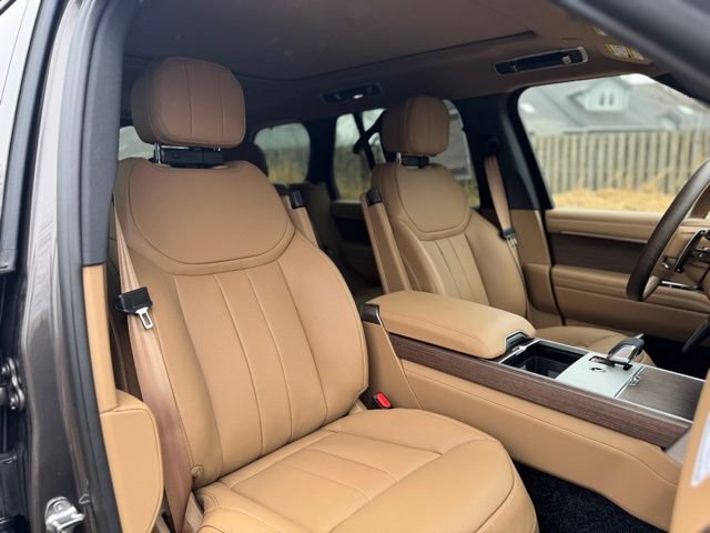 New 2026 Charente Grey Land Rover SE image 20