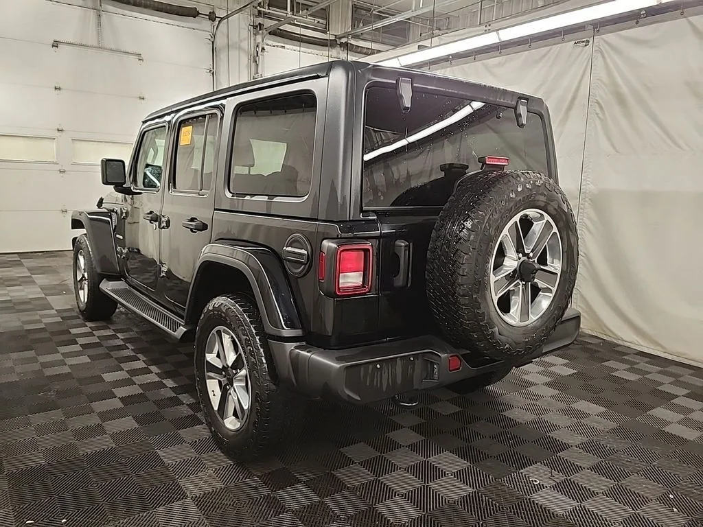 Used 2021 Black Jeep Unlimited Sahara image 4