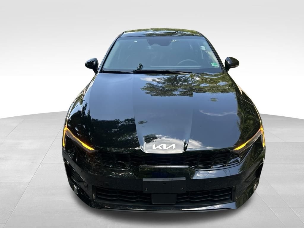Used 2026 Black Kia LXS image 9