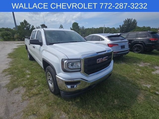 Used 2018 White GMC Base image 1