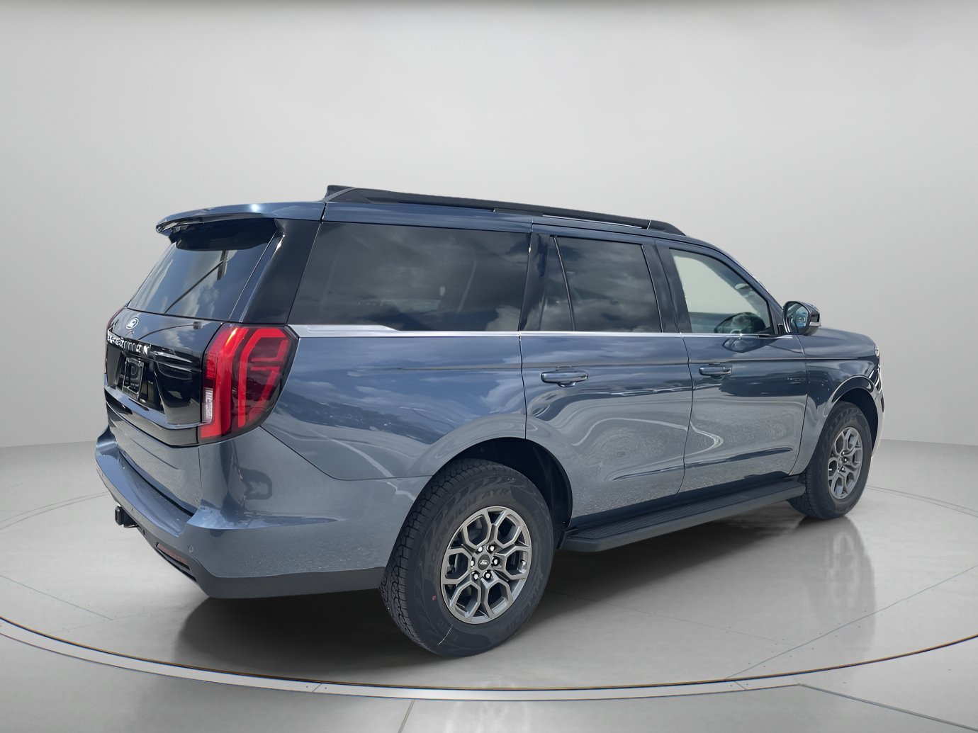 New 2027 Nocturnal Blue Metallic Ford Active image 3