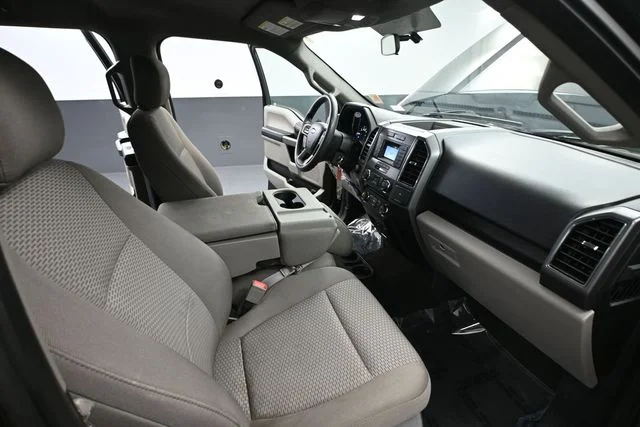 Used 2018 Black Ford XLT image 38