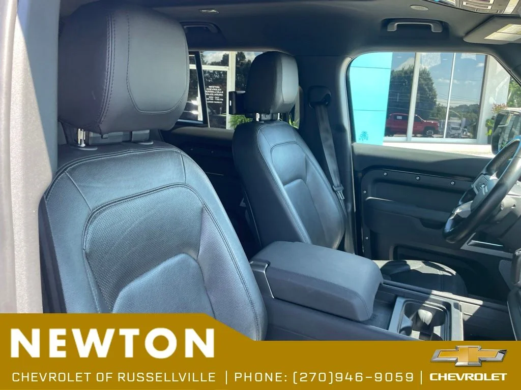 Used 2023 Black Land Rover SE image 25