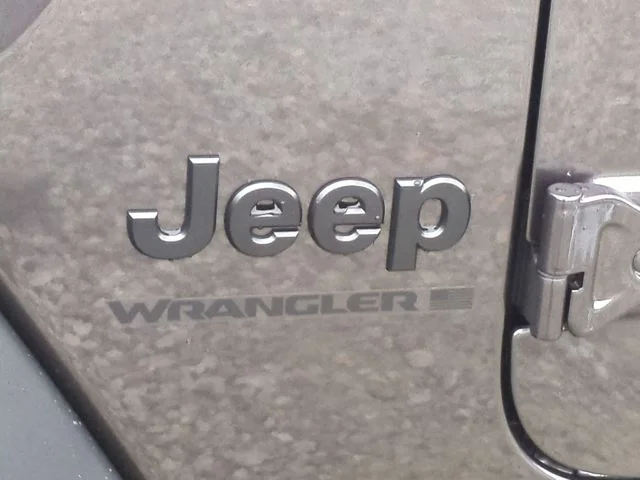 New 2026 Granite Crystal Metallic Clearcoat Jeep Willys image 37