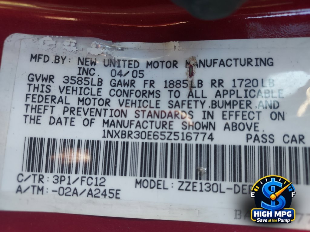 Used 2005 Red Toyota S image 35