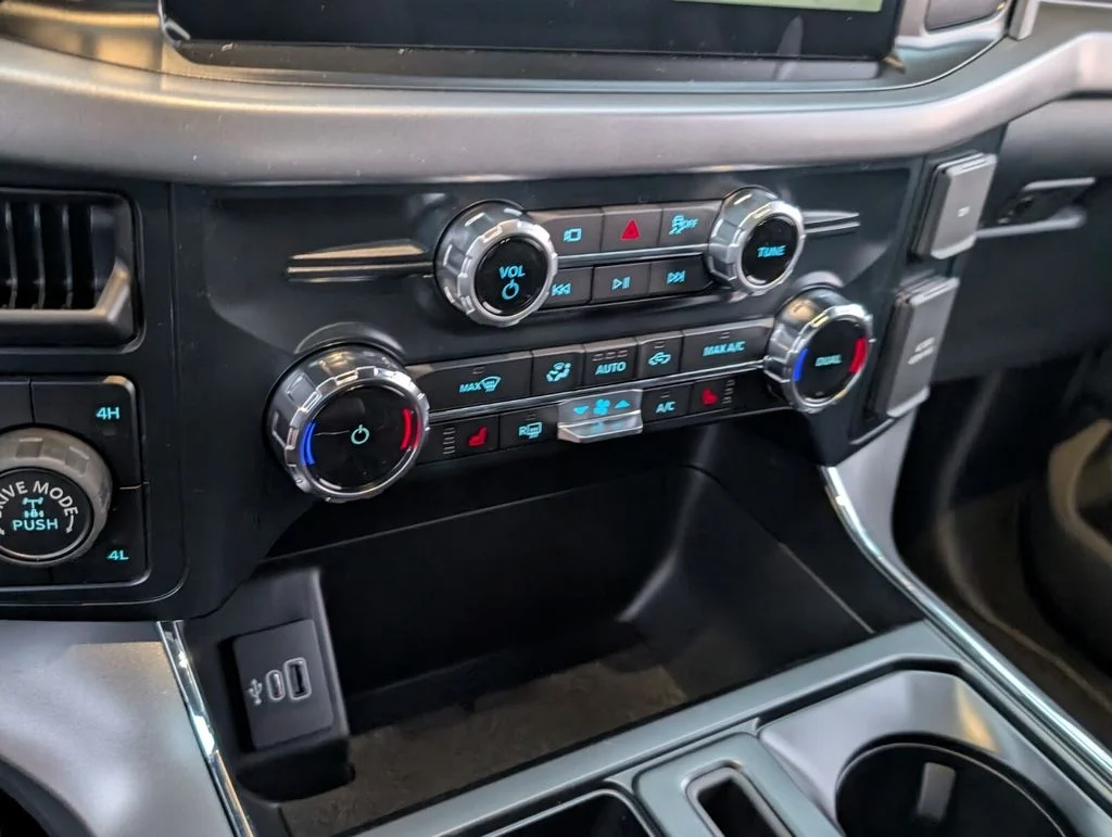 New 2026 Black Ford XLT image 15
