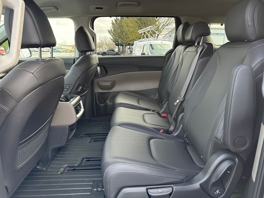 New 2026 Ceramic Silver Kia EX image 16