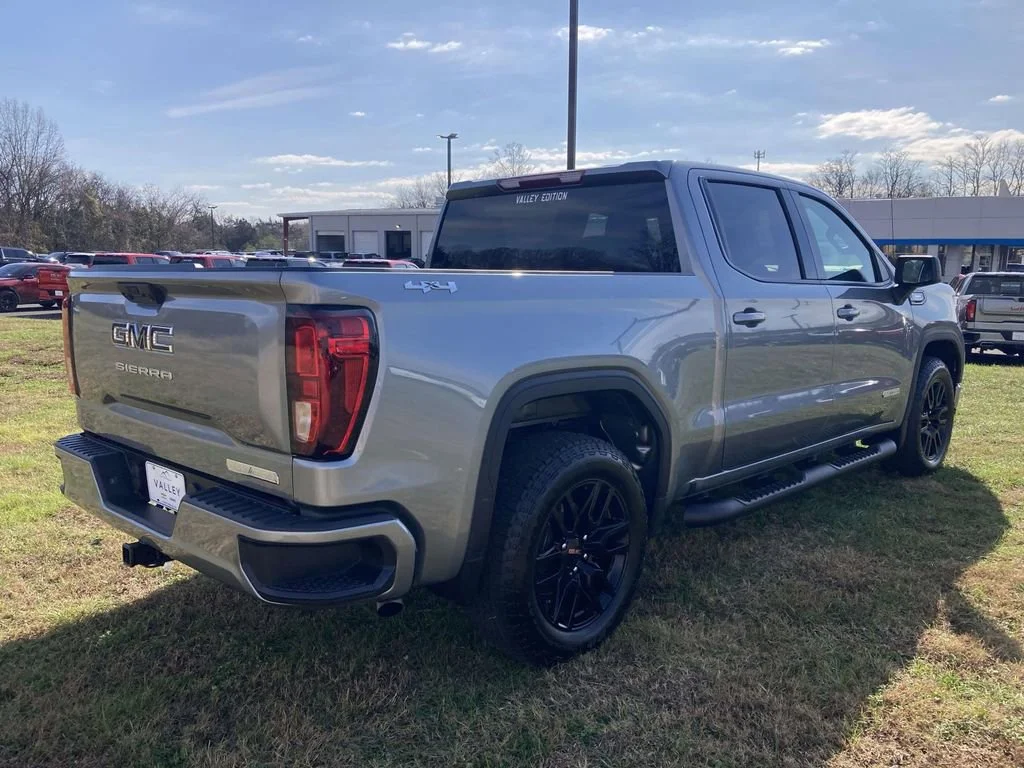 New 2026 Sterling Metallic GMC Elevation image 4