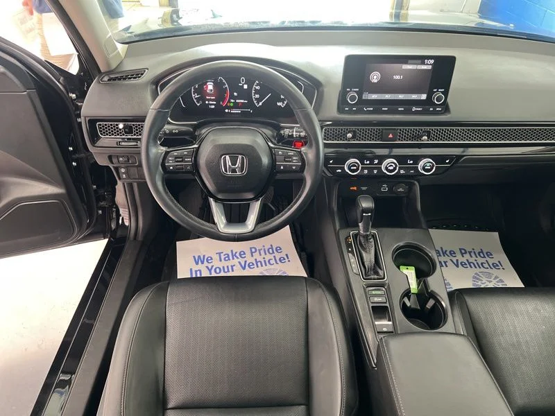 Used 2024  Honda EX-L image 33