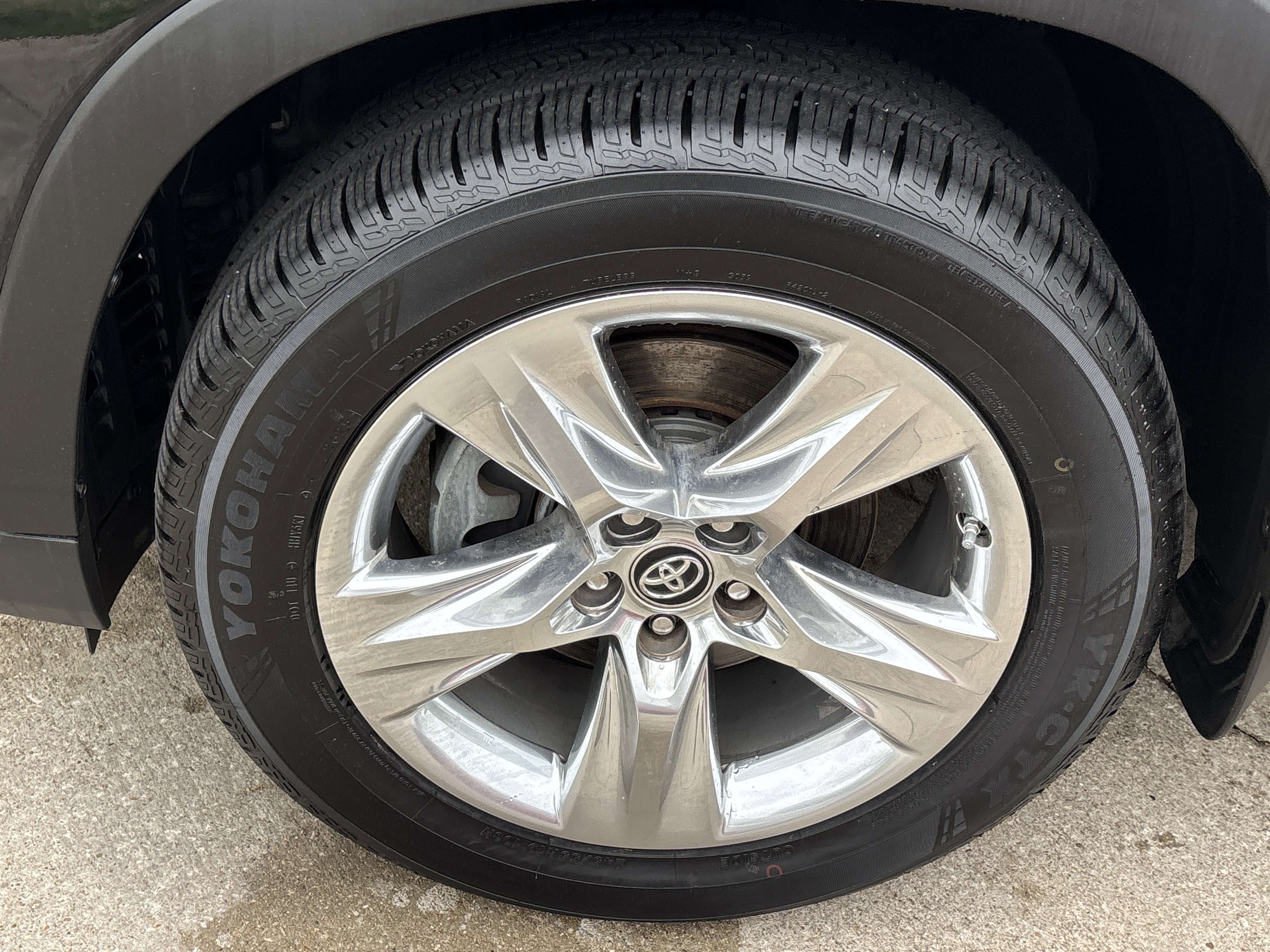 Used 2018 Midnight Black Metallic Toyota Limited AWD image 14