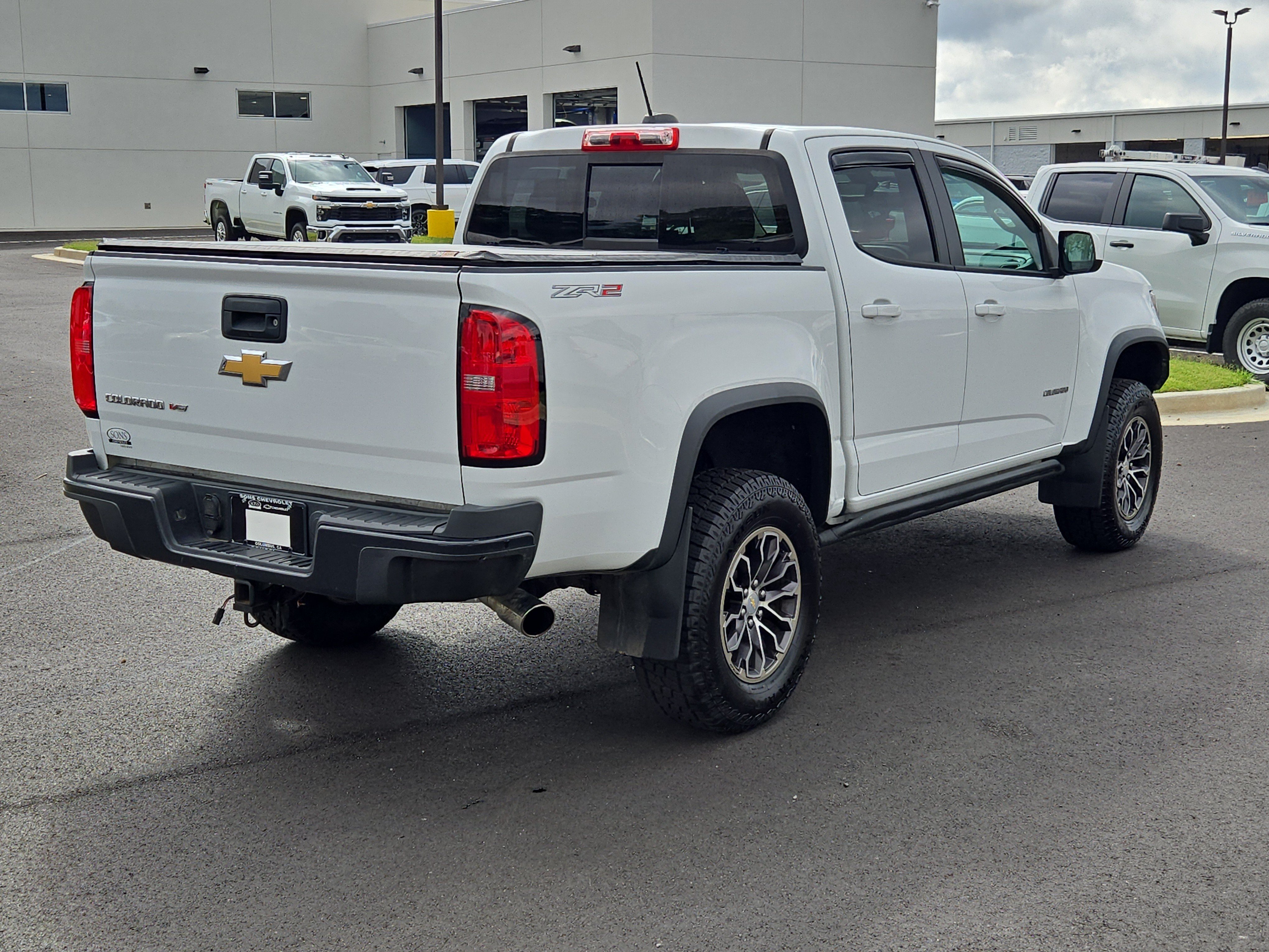 Used 2018 SUMMIT WHITE Chevrolet 4WD ZR2 image 9