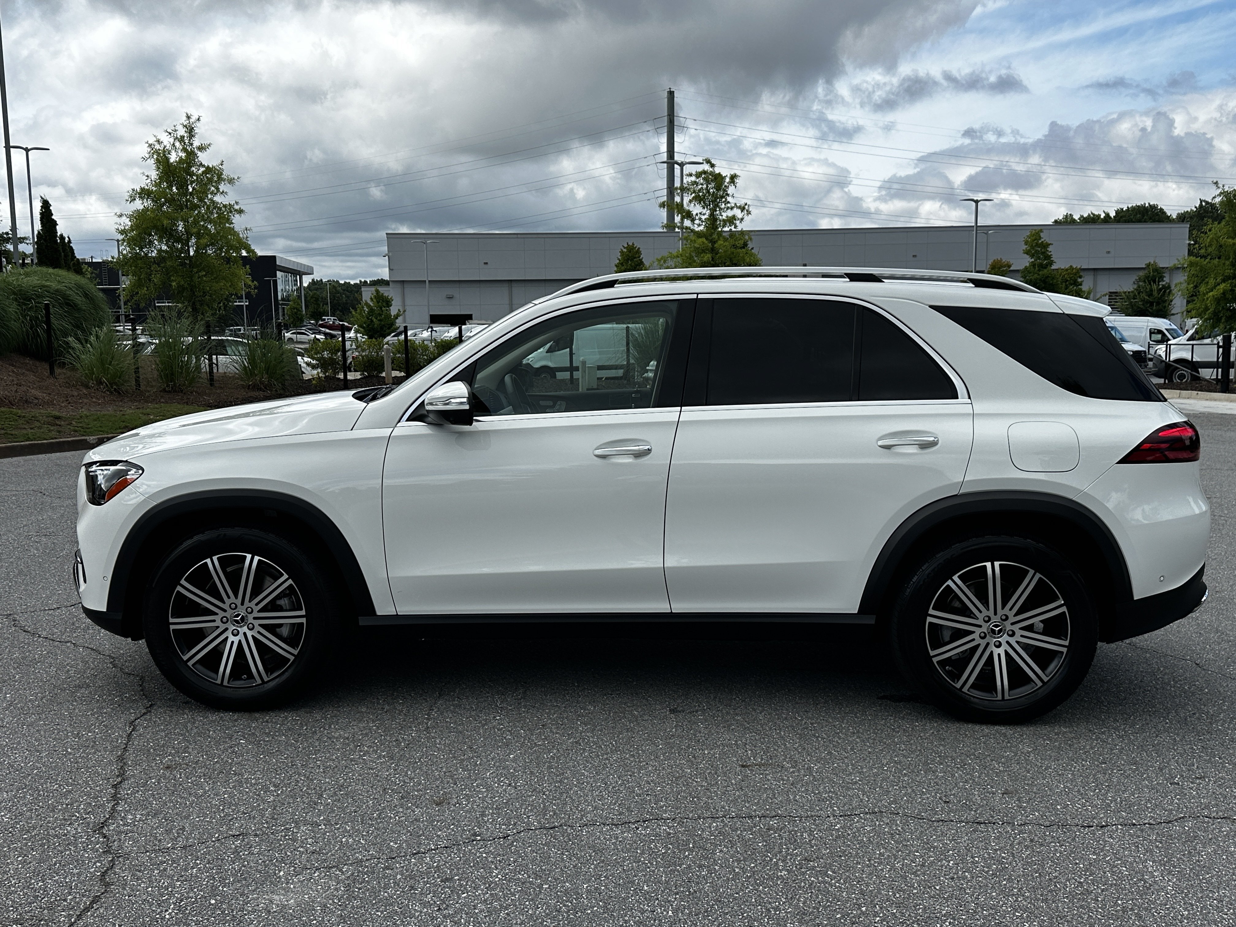 Certified Used 2026 White Mercedes-Benz GLE 450e image 5