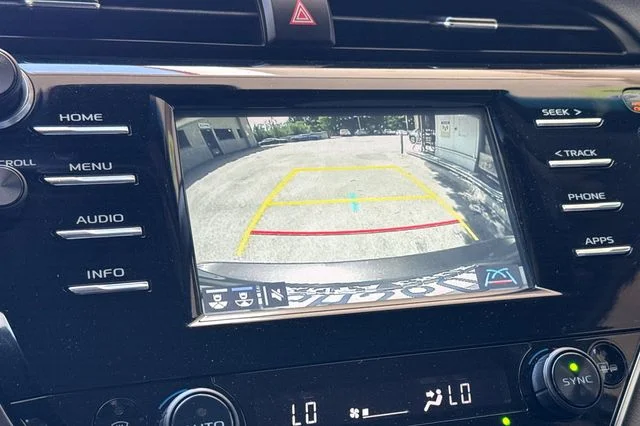 Used 2018 Brown Toyota XLE image 21