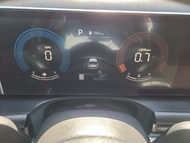 Used 2025 Green Hyundai SEL image 30