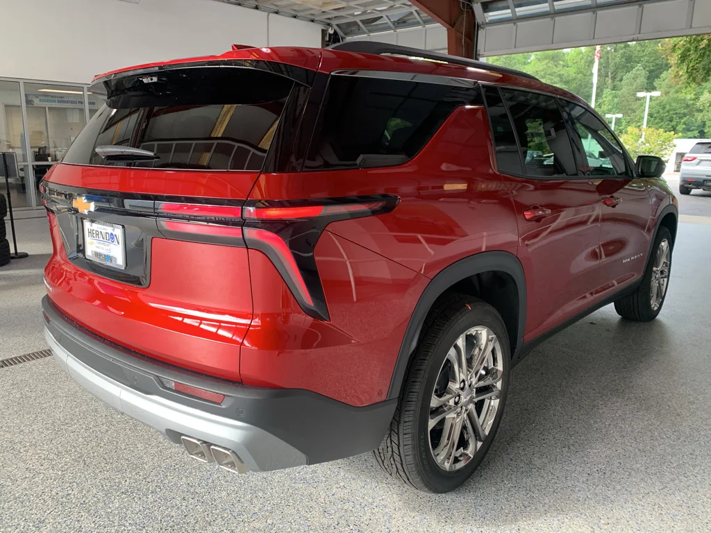 2027 Chevrolet Traverse LT - Photo 11