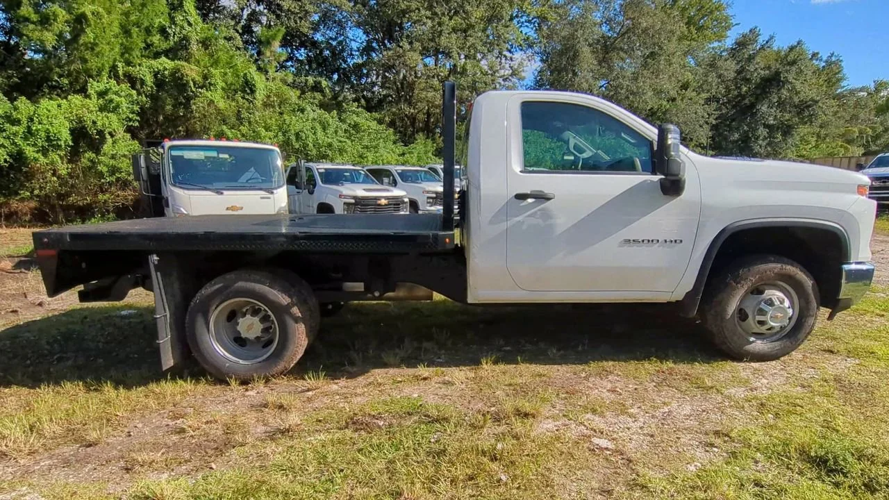 2025 Chevrolet Silverado 3500 HD Work Truck - Photo 9