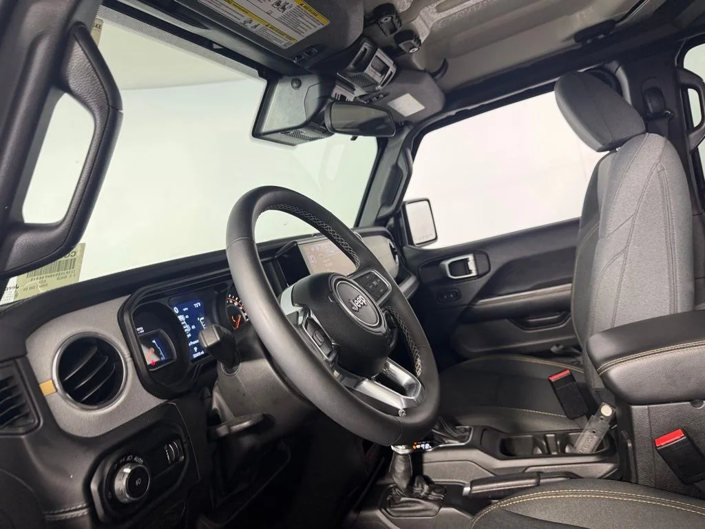 Used 2025 Black Jeep Sahara image 20