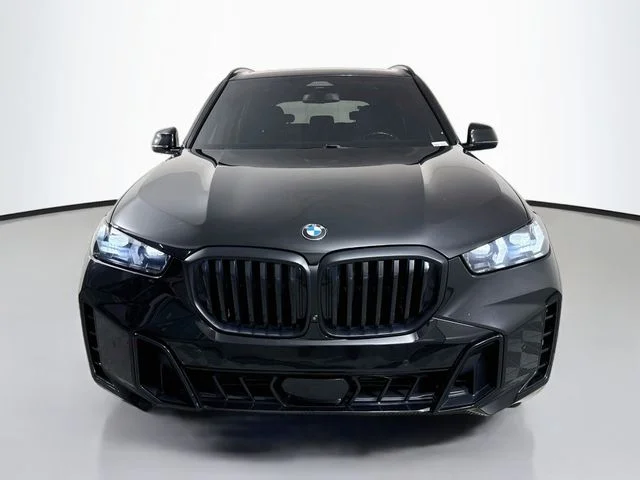 Used 2024 Black BMW xDrive40i image 2