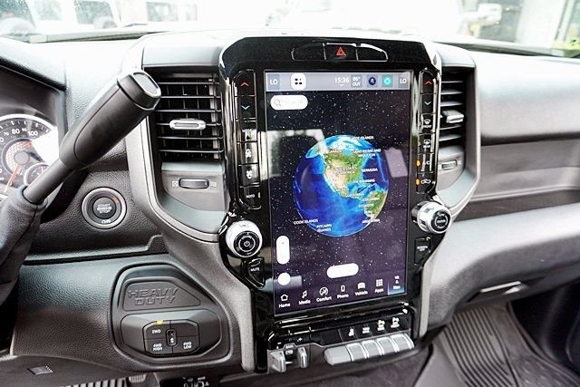 New 2026 Bright White Clear-Coat Exterior Paint RAM Tradesman image 32