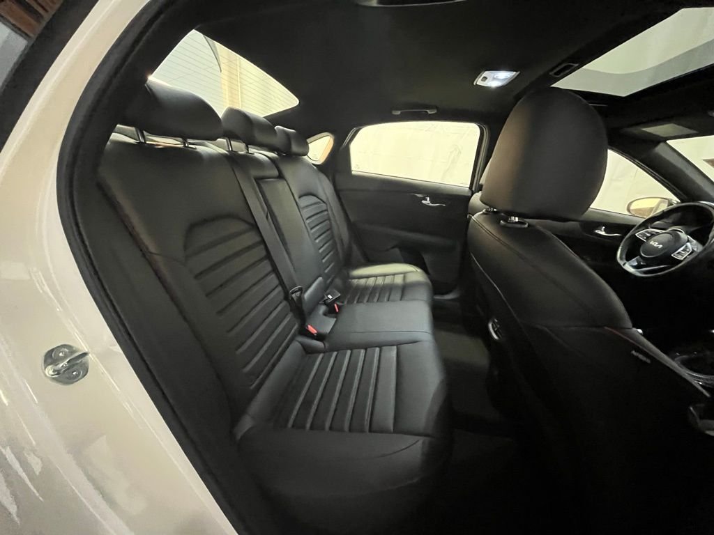 Used 2024 White Kia GT image 26