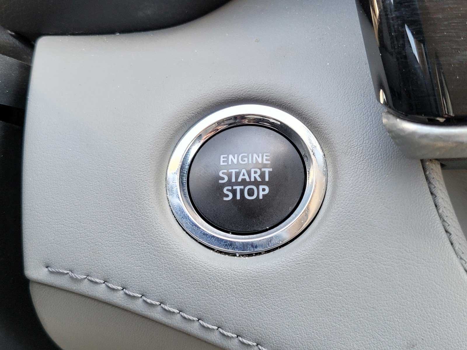 Used 2022  Toyota Platinum image 23