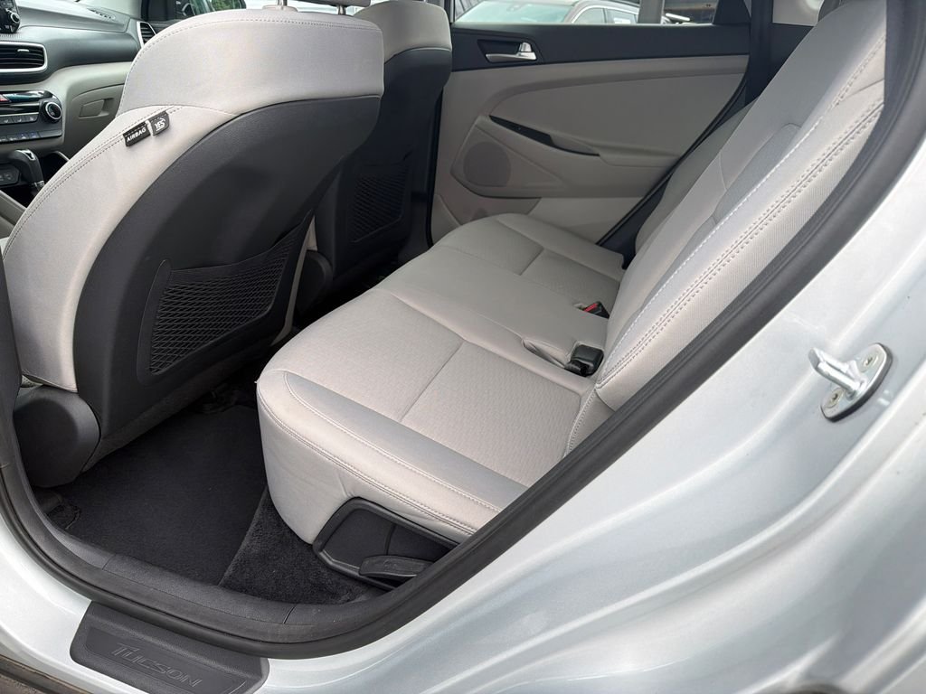 Used 2019 Silver Hyundai SE image 20