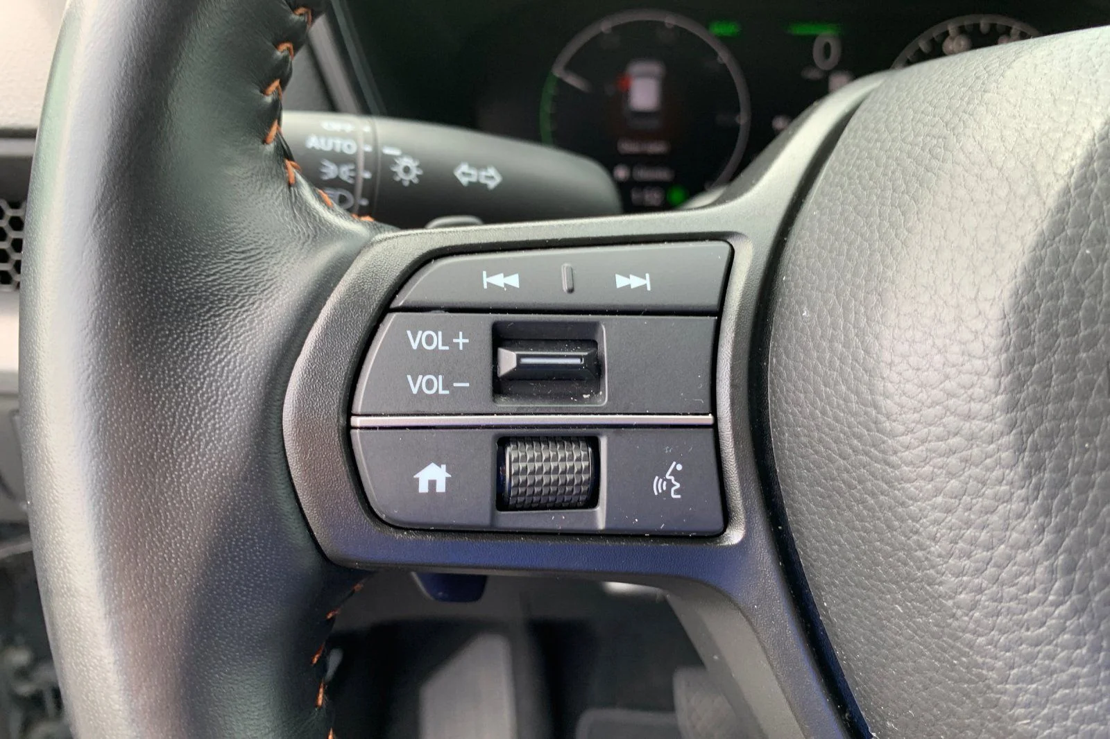 Certified Used 2025 Gray Honda Sport-L image 29