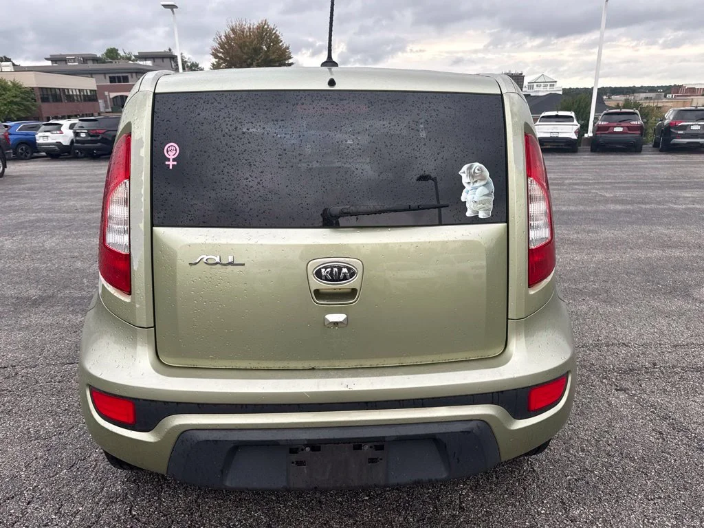 Used 2012 Green Kia Plus image 6
