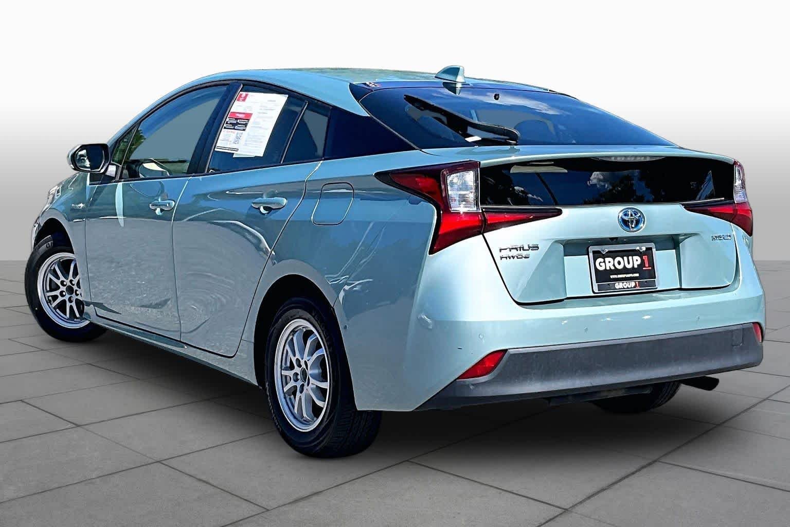 Used 2021 Sea Glass Pearl Toyota LE image 12