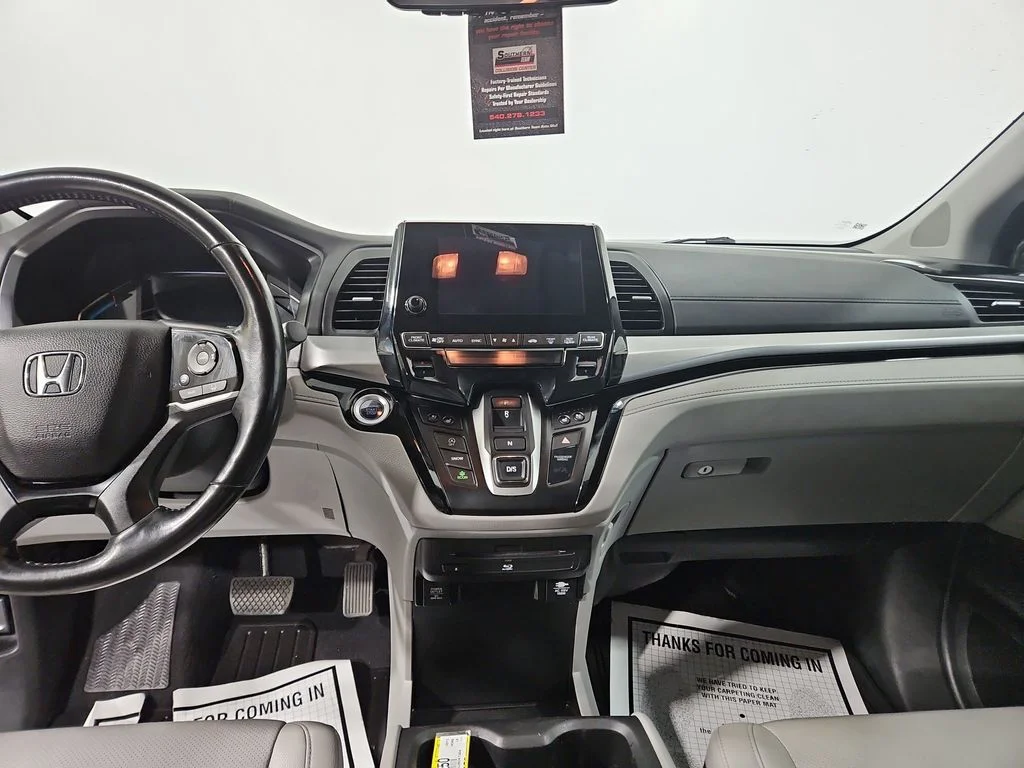 Used 2018 Pacific Pewter Metallic Honda Elite image 17