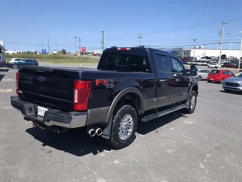 Used 2022 Blue Ford Super Duty Lariat image 3
