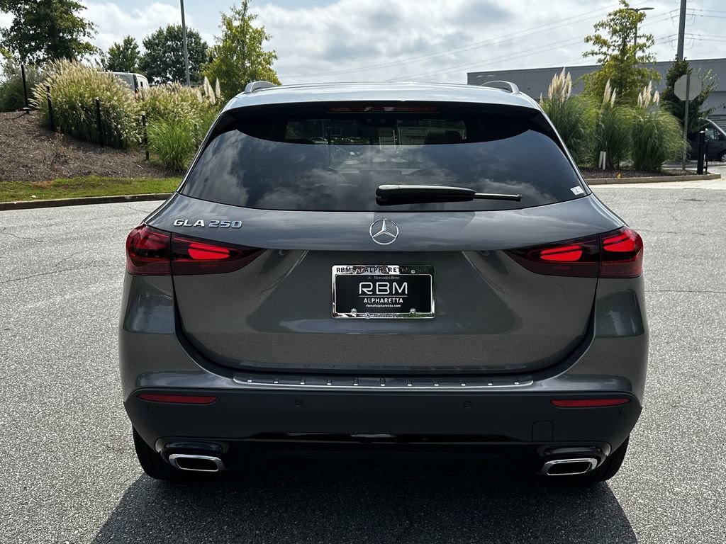 New 2026 Mountain Grey Metallic Mercedes-Benz GLA 250 image 44