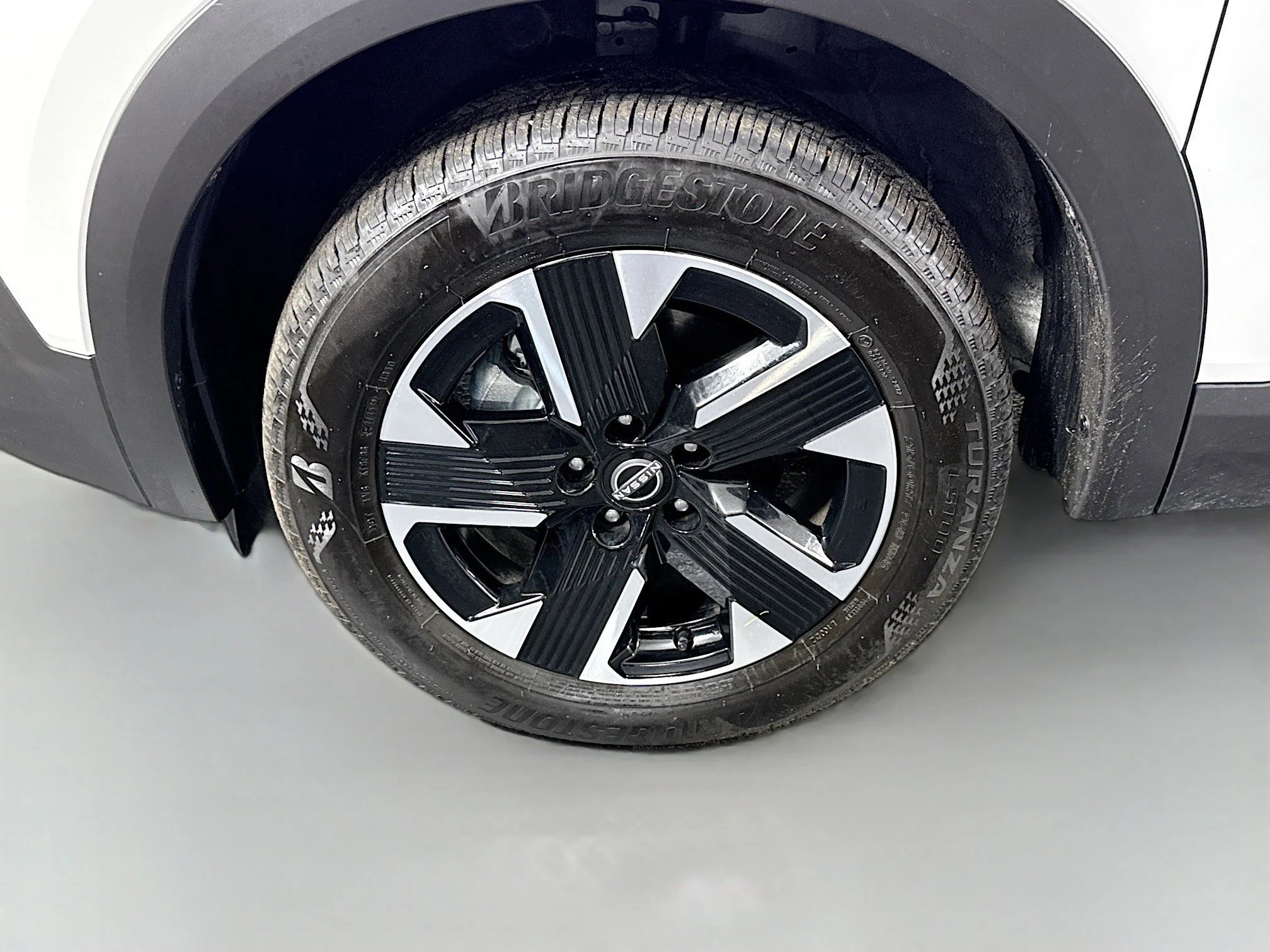 Used 2026 Aspen White Tricoat Nissan SR image 34