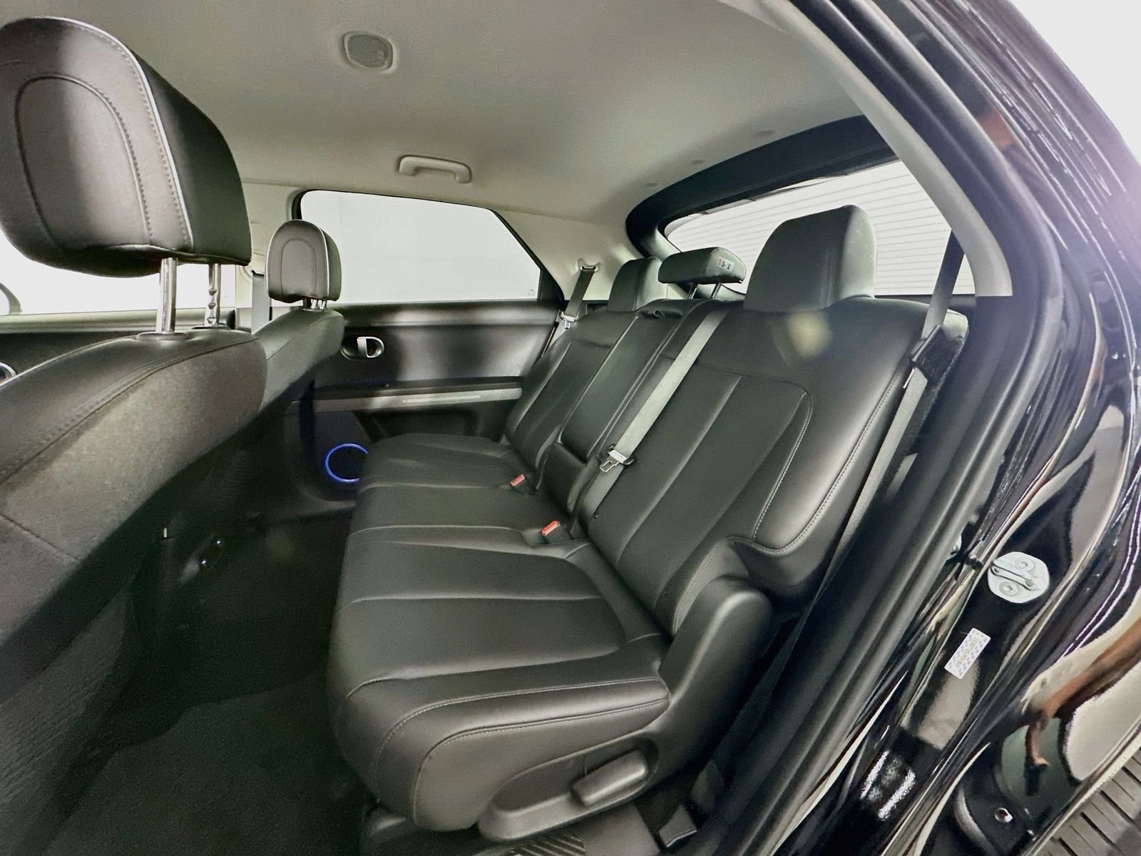 Used 2023 Abyss Black Hyundai SEL image 24